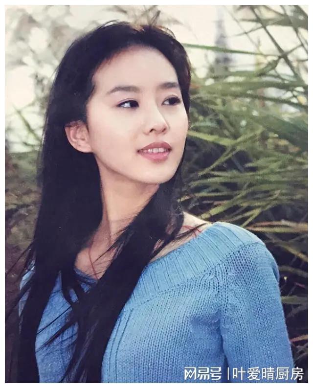高的10位明星妻子哪位明星的老婆最漂亮ayx爱游戏体育网页版入口娱乐圈颜值最(图6)