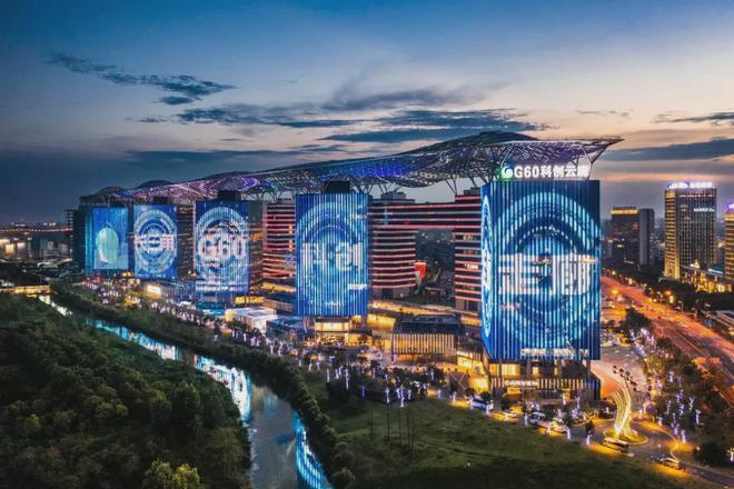 4网站 最新楼盘资讯丨户型图丨区位优势爱游戏app登录洞泾保利西郊和煦202(图15)
